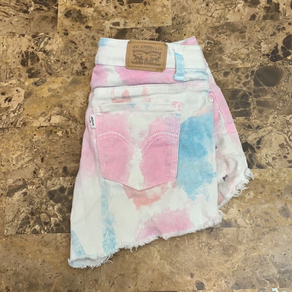 Shorts - Picture 2 of 3